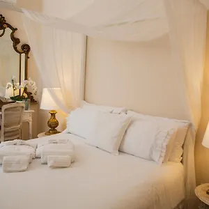 https://dimora-sinibaldi.sicilyhotelsitaly.net